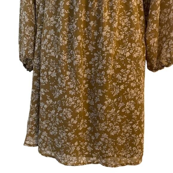 Jacqui The Label Chic Olive Green Floral Mini Blouse, Small - Picture 3 of 4